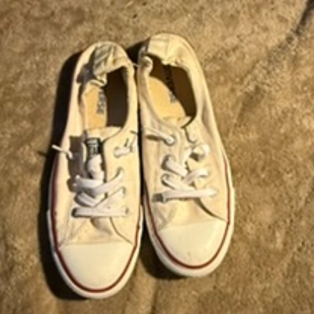 Cream Converse Chuck Taylors Shoreline slip-ons. Womens 8.